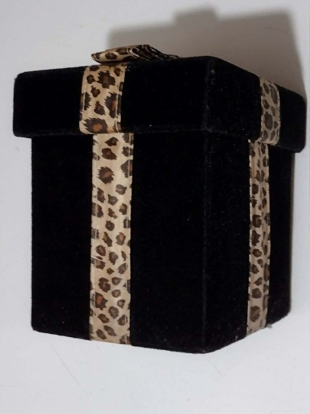 Vintage Frederick's Of Hollywood Collectible 5"  Black Velvet Storage Box
